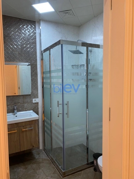 Aylıq Kirayə 3 otaqlı Yeni Tikili bina evi  172m², Bakı