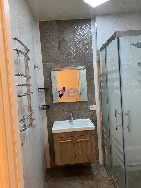 Aylıq Kirayə 3 otaqlı Yeni Tikili bina evi  172m², Bakı