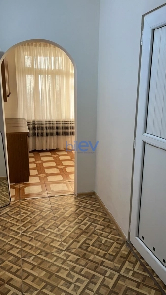 Aylıq Kirayə 2 otaqlı Köhnə Tikili bina evi  60m², Xırdalan