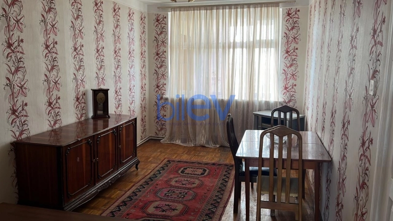 Aylıq Kirayə 2 otaqlı Köhnə Tikili bina evi  60m², Xırdalan
