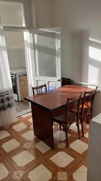 Aylıq Kirayə 2 otaqlı Köhnə Tikili bina evi  60m², Xırdalan