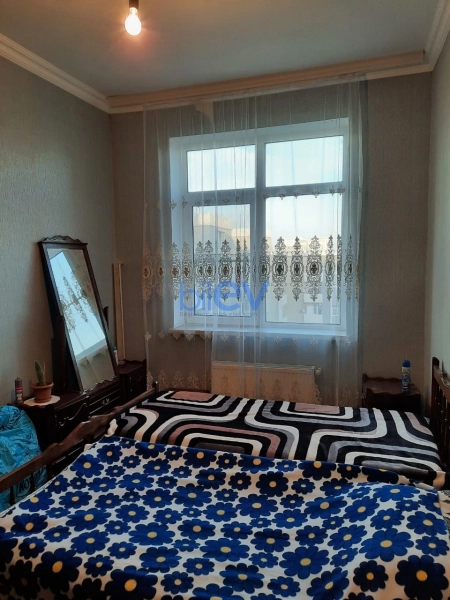 Aylıq Kirayə 3 otaqlı Yeni Tikili bina evi  85m², Bakı