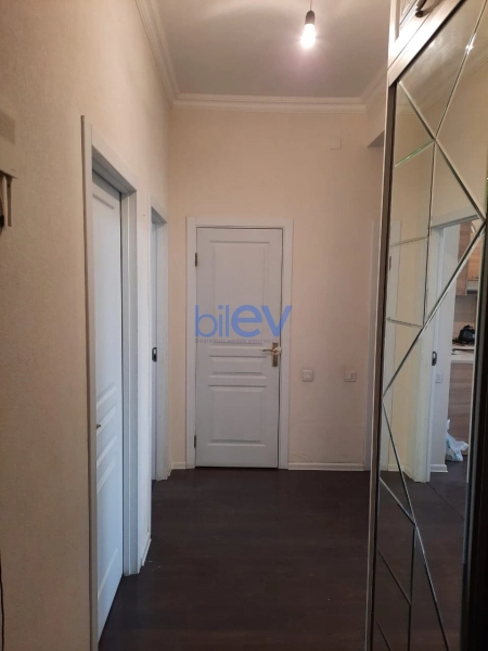 Aylıq Kirayə 3 otaqlı Yeni Tikili bina evi  85m², Bakı
