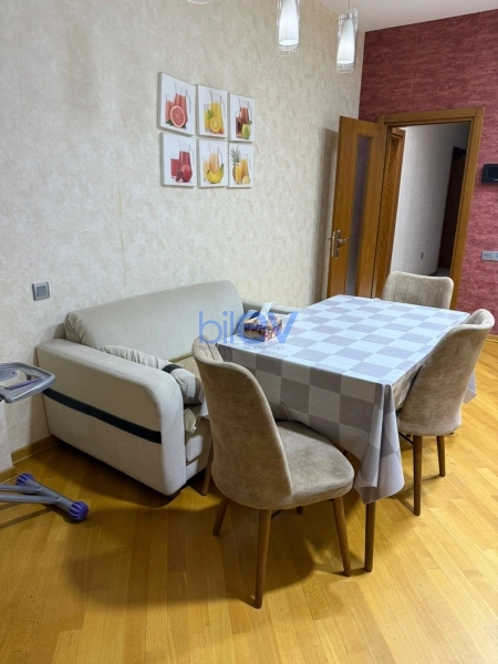 Aylıq Kirayə 3 otaqlı Yeni Tikili bina evi  120m², Bakı