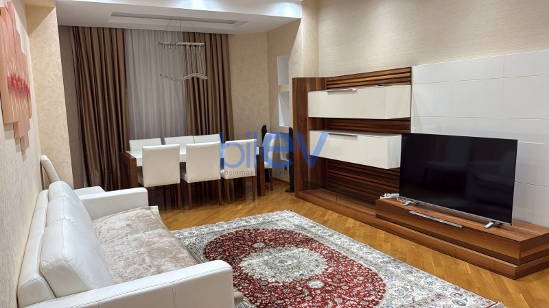 Aylıq Kirayə 3 otaqlı Yeni Tikili bina evi  120m², Bakı