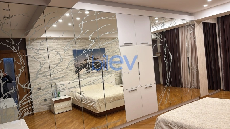 Aylıq Kirayə 3 otaqlı Yeni Tikili bina evi  120m², Bakı