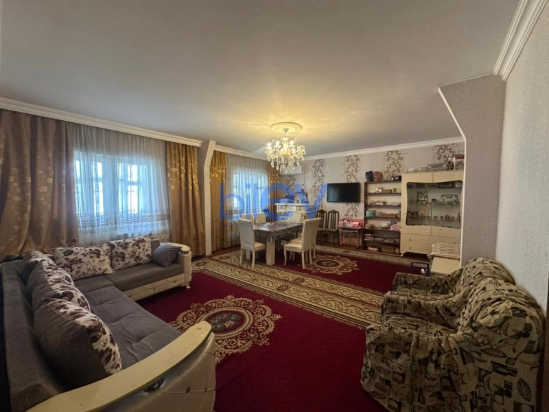 Satış 5 otaqlı Köhnə Tikili bina evi  120m², Bakı