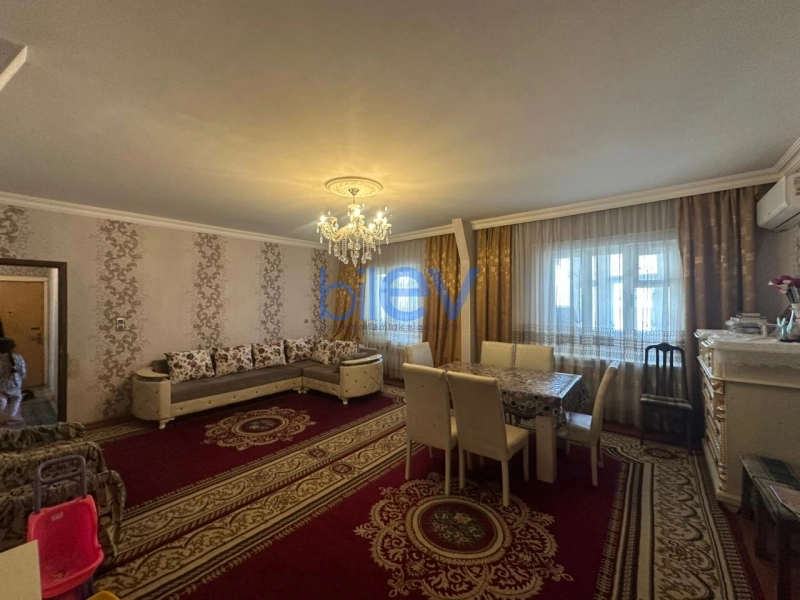 Satış 5 otaqlı Köhnə Tikili bina evi  120m², Bakı
