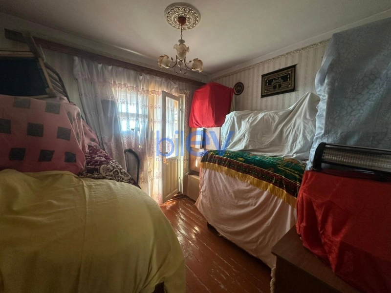 Satış 5 otaqlı Köhnə Tikili bina evi  120m², Bakı