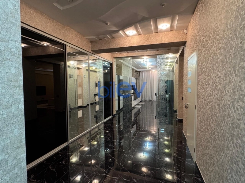 Satış 4 otaqlı Yeni Tikili bina evi  200m², Bakı