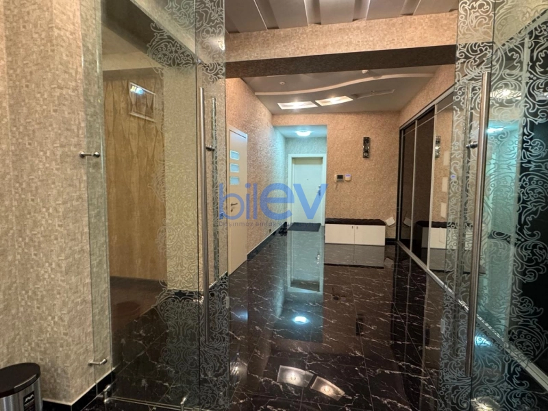 Satış 4 otaqlı Yeni Tikili bina evi  200m², Bakı