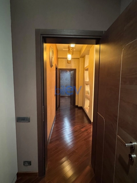 Satış 4 otaqlı Yeni Tikili bina evi  200m², Bakı