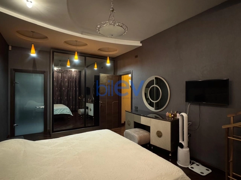 Satış 4 otaqlı Yeni Tikili bina evi  200m², Bakı