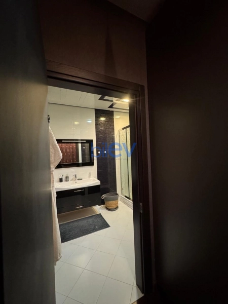 Satış 4 otaqlı Yeni Tikili bina evi  200m², Bakı
