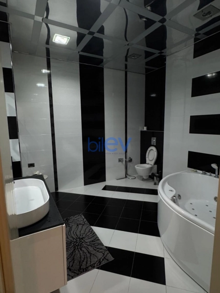 Satış 4 otaqlı Yeni Tikili bina evi  200m², Bakı