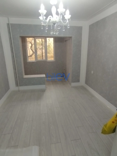 Satış 3 otaqlı Köhnə Tikili bina evi  75m², Bakı