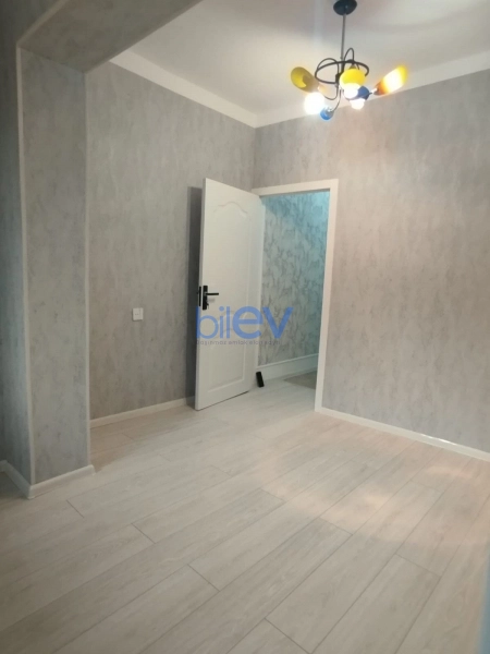 Satış 3 otaqlı Köhnə Tikili bina evi  75m², Bakı