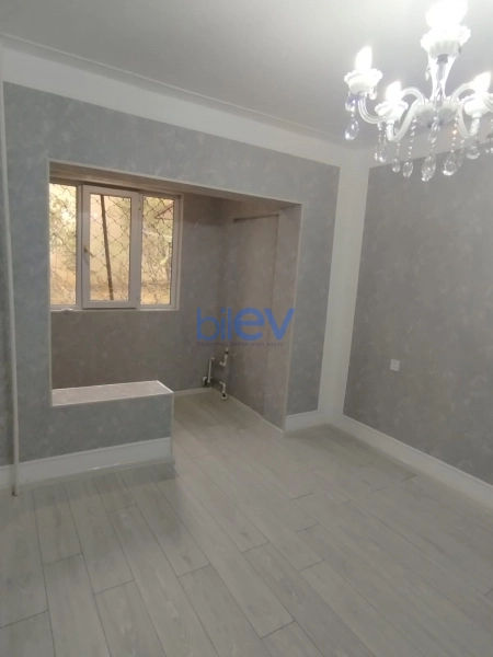 Satış 3 otaqlı Köhnə Tikili bina evi  75m², Bakı
