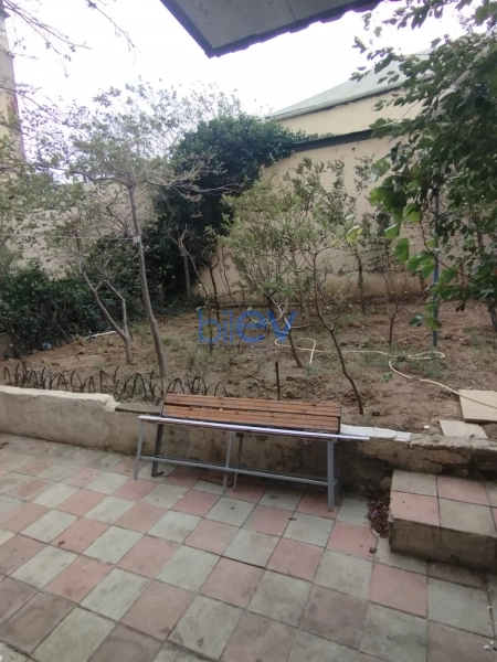 Satış 3 otaqlı Köhnə Tikili bina evi  75m², Bakı