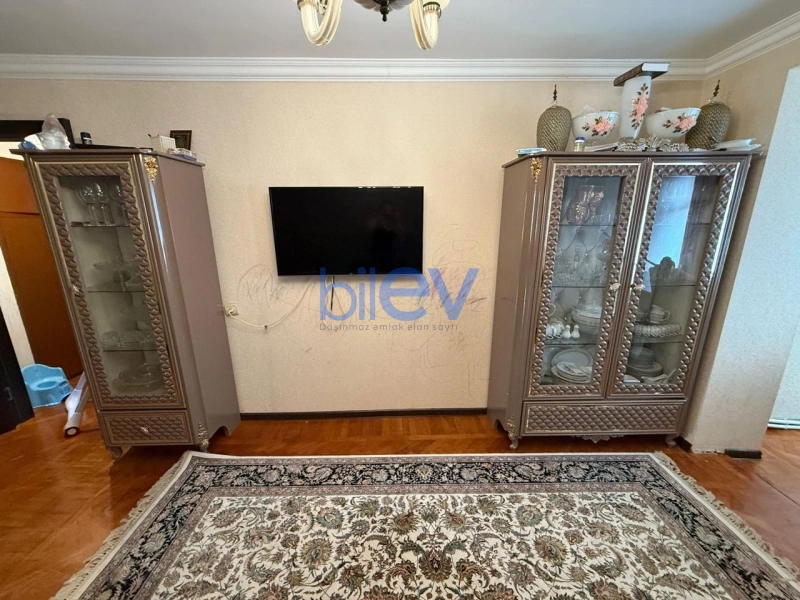 Aylıq Kirayə 3 otaqlı Köhnə Tikili bina evi  75m², Bakı