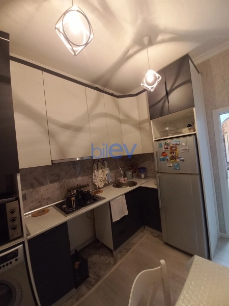 Satış 2 otaqlı Köhnə Tikili bina evi  57m², Bakı