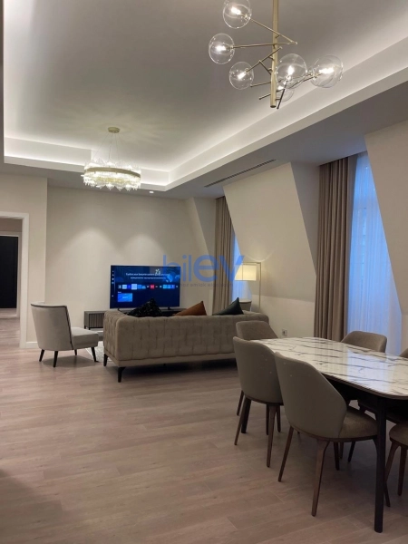 Aylıq Kirayə 3 otaqlı Yeni Tikili bina evi  110m², Bakı