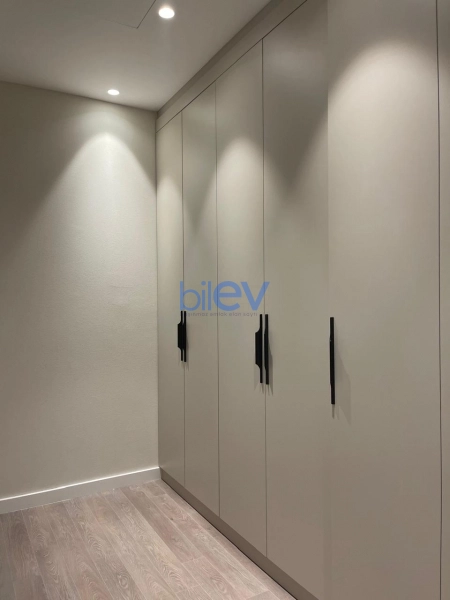 Aylıq Kirayə 3 otaqlı Yeni Tikili bina evi  110m², Bakı