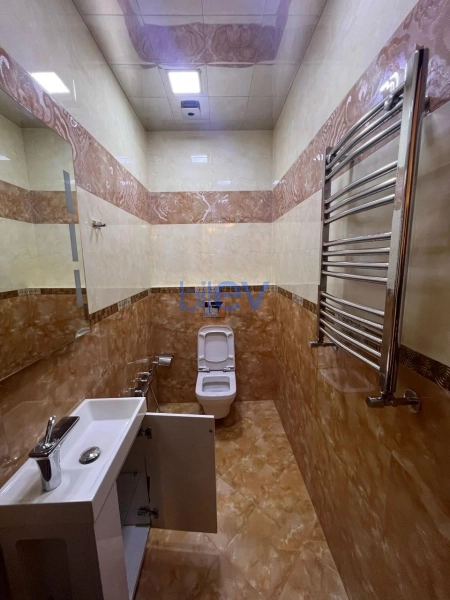 Aylıq Kirayə 4 otaqlı Yeni Tikili bina evi  200m², Bakı