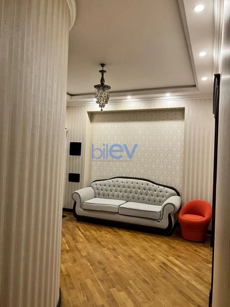 Aylıq Kirayə 3 otaqlı Yeni Tikili bina evi  130m², Bakı