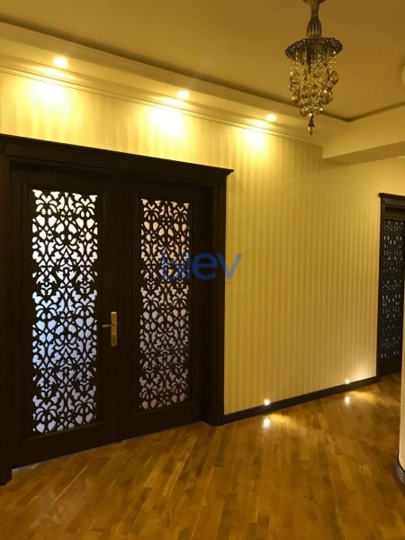 Aylıq Kirayə 3 otaqlı Yeni Tikili bina evi  130m², Bakı