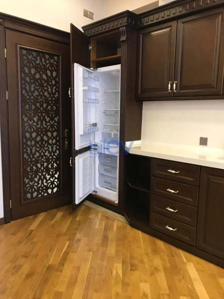 Aylıq Kirayə 3 otaqlı Yeni Tikili bina evi  130m², Bakı