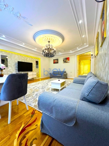 Satış 4 otaqlı Yeni Tikili bina evi  225m², Bakı