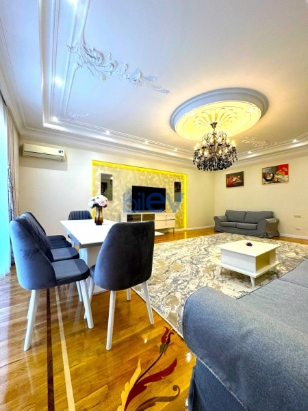 Satış 4 otaqlı Yeni Tikili bina evi  225m², Bakı