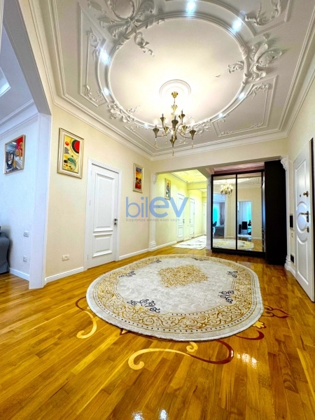 Satış 4 otaqlı Yeni Tikili bina evi  225m², Bakı
