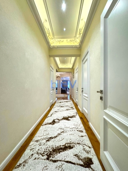 Satış 4 otaqlı Yeni Tikili bina evi  225m², Bakı