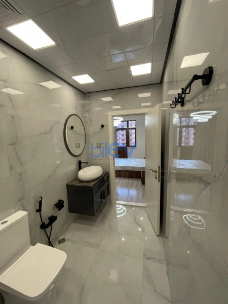 Aylıq Kirayə 3 otaqlı Yeni Tikili bina evi  110m², Bakı