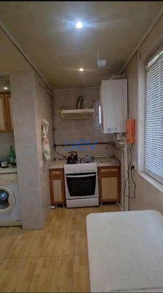 Aylıq Kirayə 3 otaqlı Köhnə Tikili bina evi  76m², Bakı