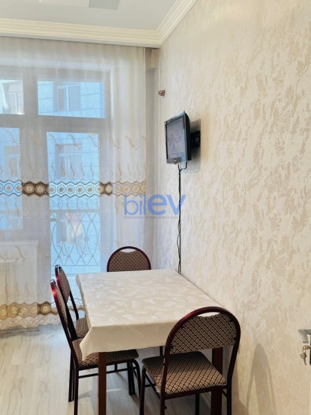 Aylıq Kirayə 2 otaqlı Yeni Tikili bina evi  80m², Bakı