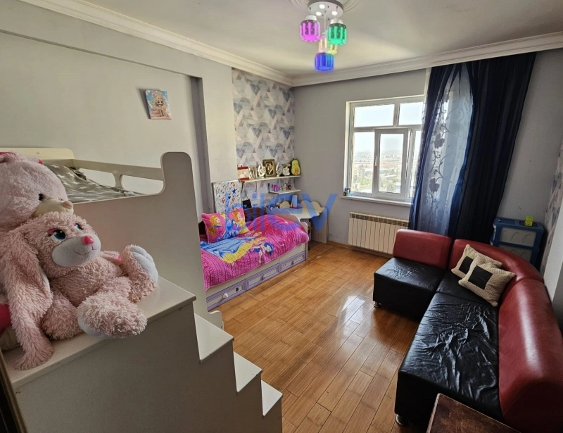 Satış 3 otaqlı Köhnə Tikili bina evi  73m², Bakı