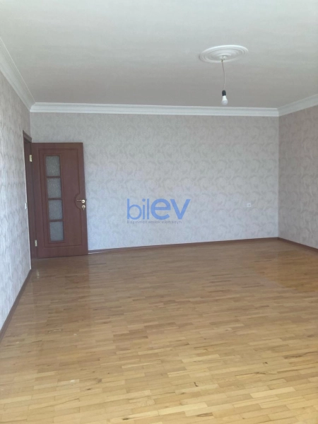 Satış 3 otaqlı Köhnə Tikili bina evi  105m², Bakı