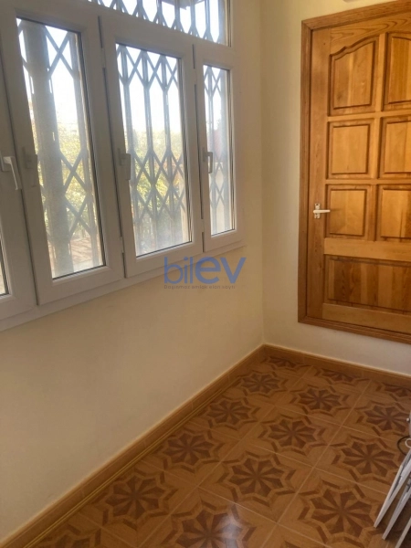 Satış 3 otaqlı Köhnə Tikili bina evi  105m², Bakı