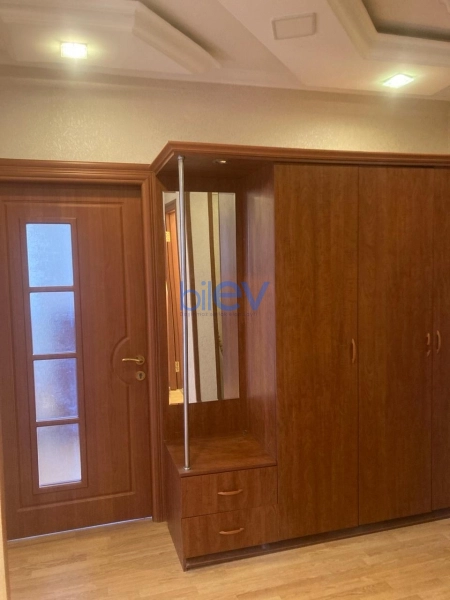 Satış 3 otaqlı Köhnə Tikili bina evi  105m², Bakı