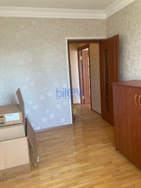 Satış 3 otaqlı Köhnə Tikili bina evi  105m², Bakı