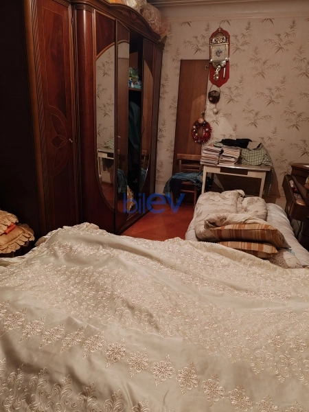 Satış 3 otaqlı Köhnə Tikili bina evi  75m², Bakı