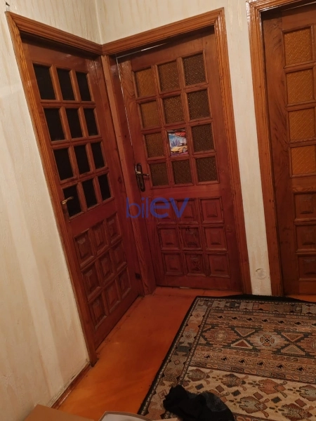Satış 3 otaqlı Köhnə Tikili bina evi  75m², Bakı