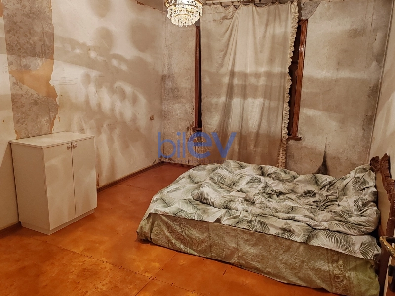 Satış 3 otaqlı Köhnə Tikili bina evi  75m², Bakı