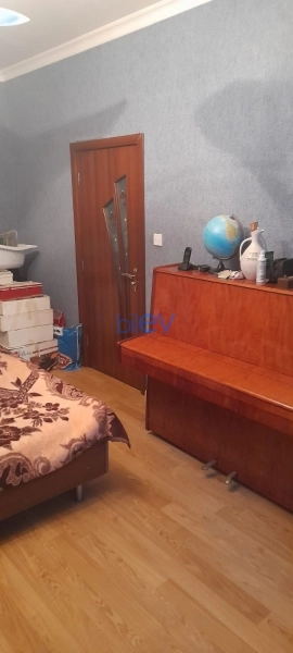 Satış 5 otaqlı Köhnə Tikili bina evi  120m², Bakı
