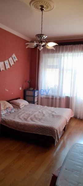 Satış 5 otaqlı Köhnə Tikili bina evi  120m², Bakı