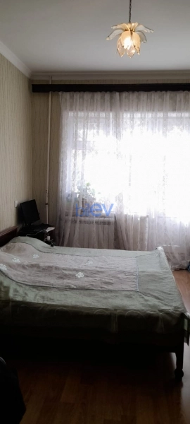 Satış 5 otaqlı Köhnə Tikili bina evi  120m², Bakı