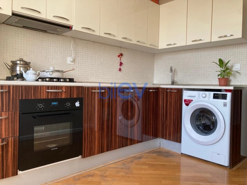 Satış 3 otaqlı Köhnə Tikili bina evi  70m², Bakı